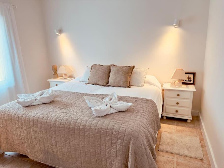 Beachfront Villa And Pool Puerto de Santiago  Ngoại thất bức ảnh